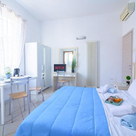 Athena Rooms - Parcheggio Privato โบโลญญา ภายนอก รูปภาพ