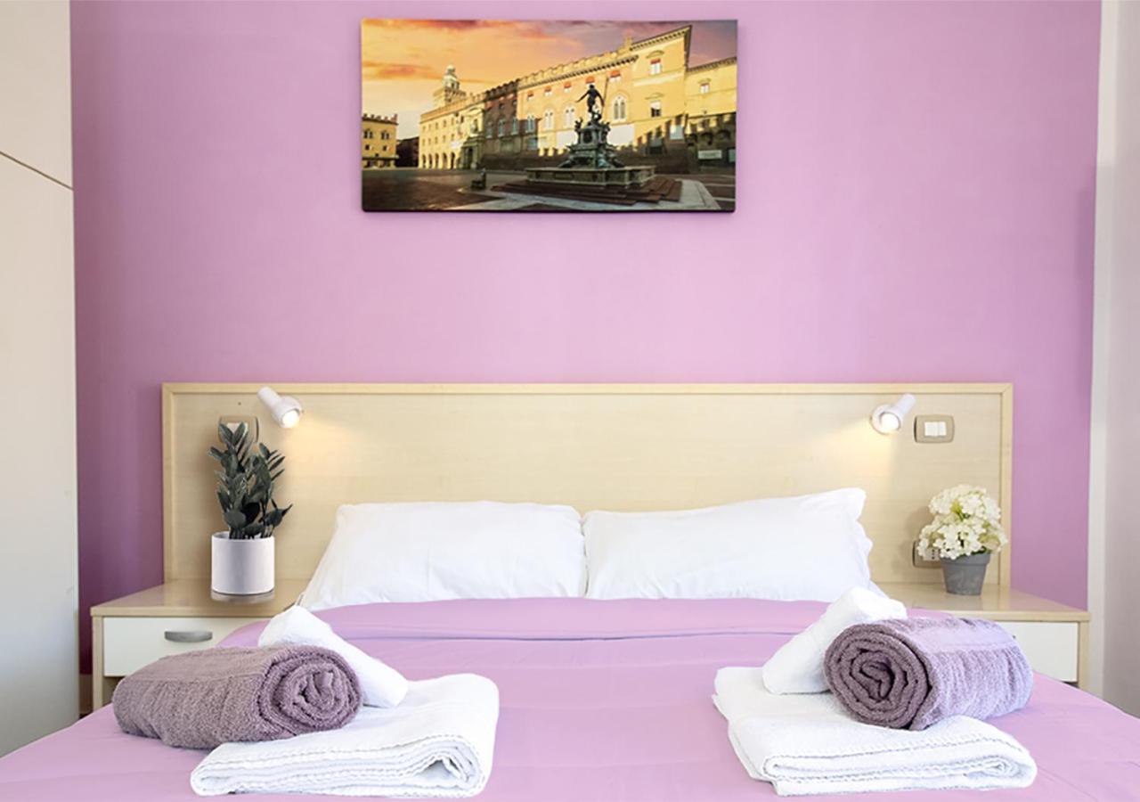 Athena Rooms - Parcheggio Privato โบโลญญา ภายนอก รูปภาพ