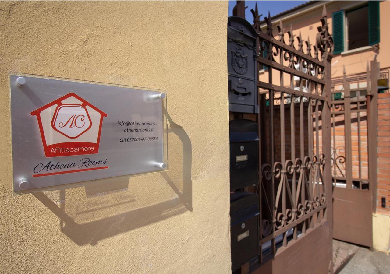 Athena Rooms - Parcheggio Privato โบโลญญา ภายนอก รูปภาพ