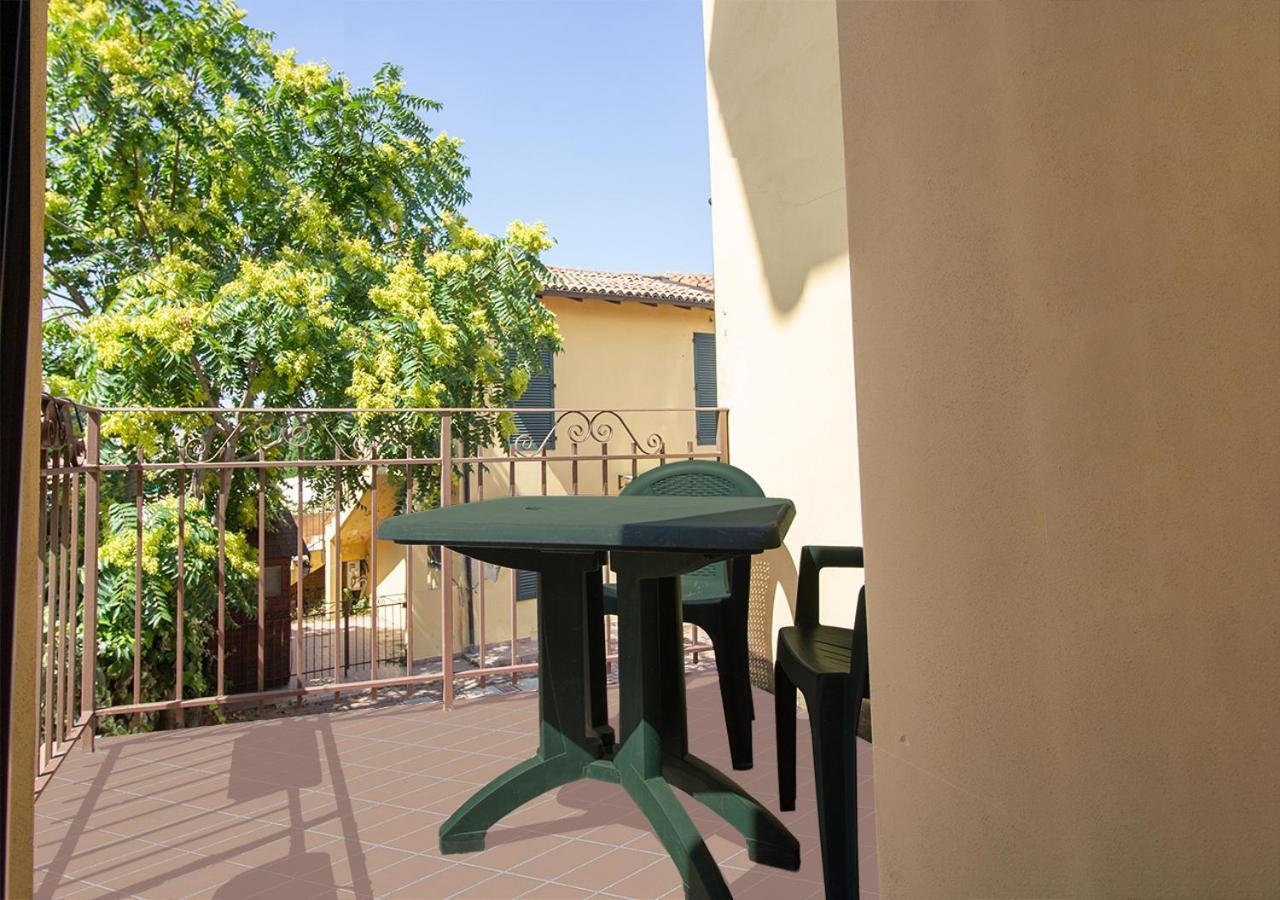 Athena Rooms - Parcheggio Privato โบโลญญา ภายนอก รูปภาพ