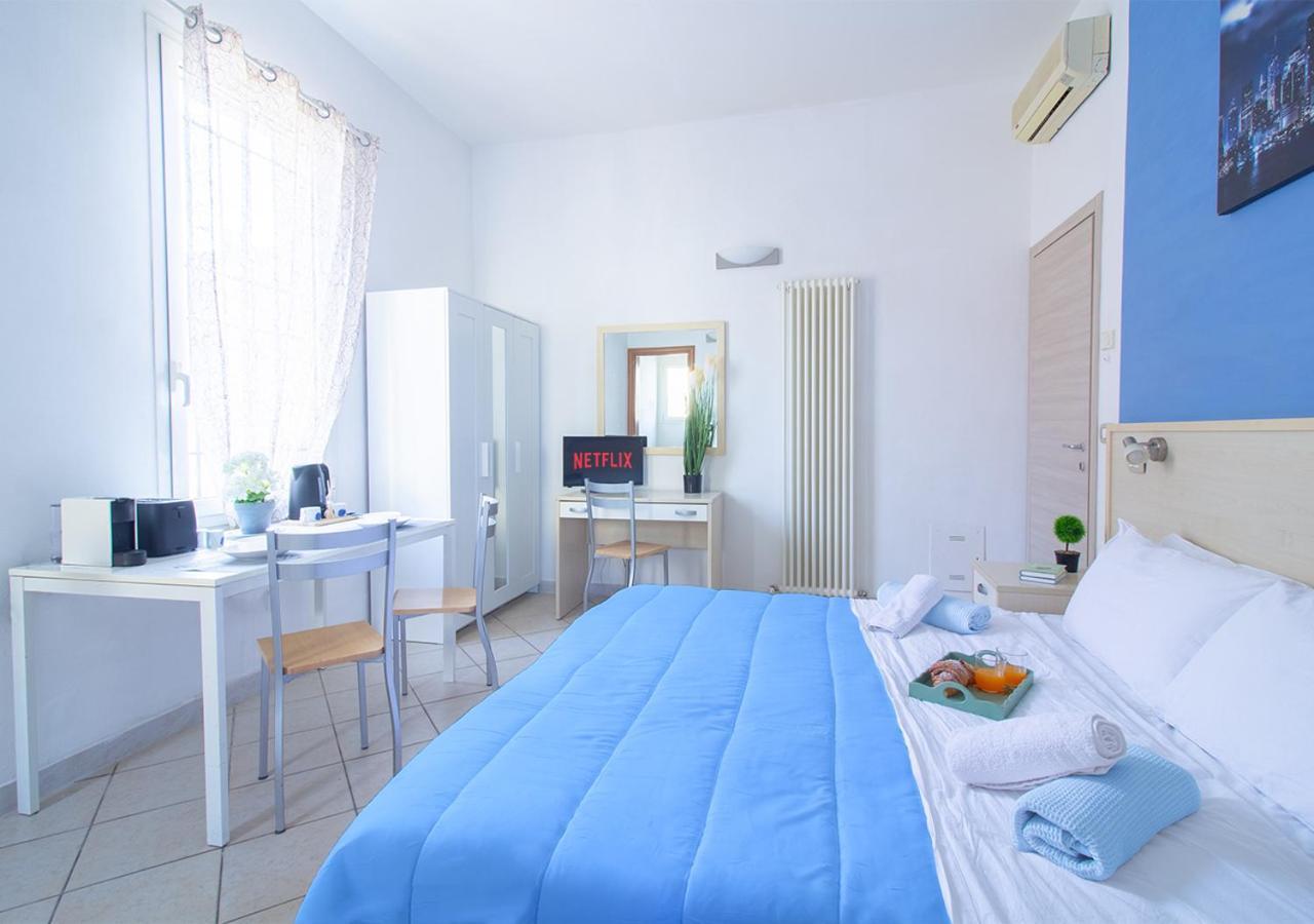 Athena Rooms - Parcheggio Privato โบโลญญา ภายนอก รูปภาพ