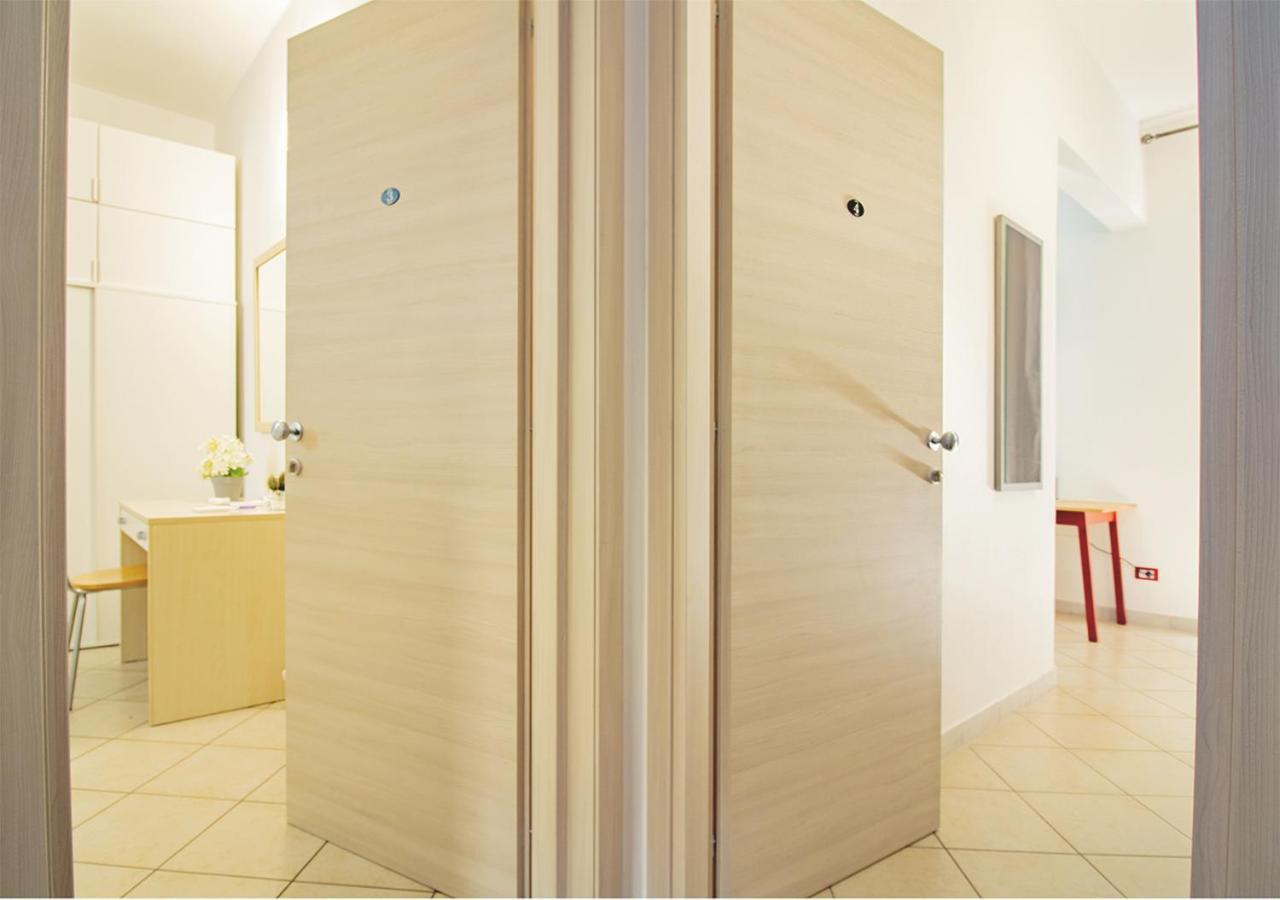 Athena Rooms - Parcheggio Privato โบโลญญา ภายนอก รูปภาพ