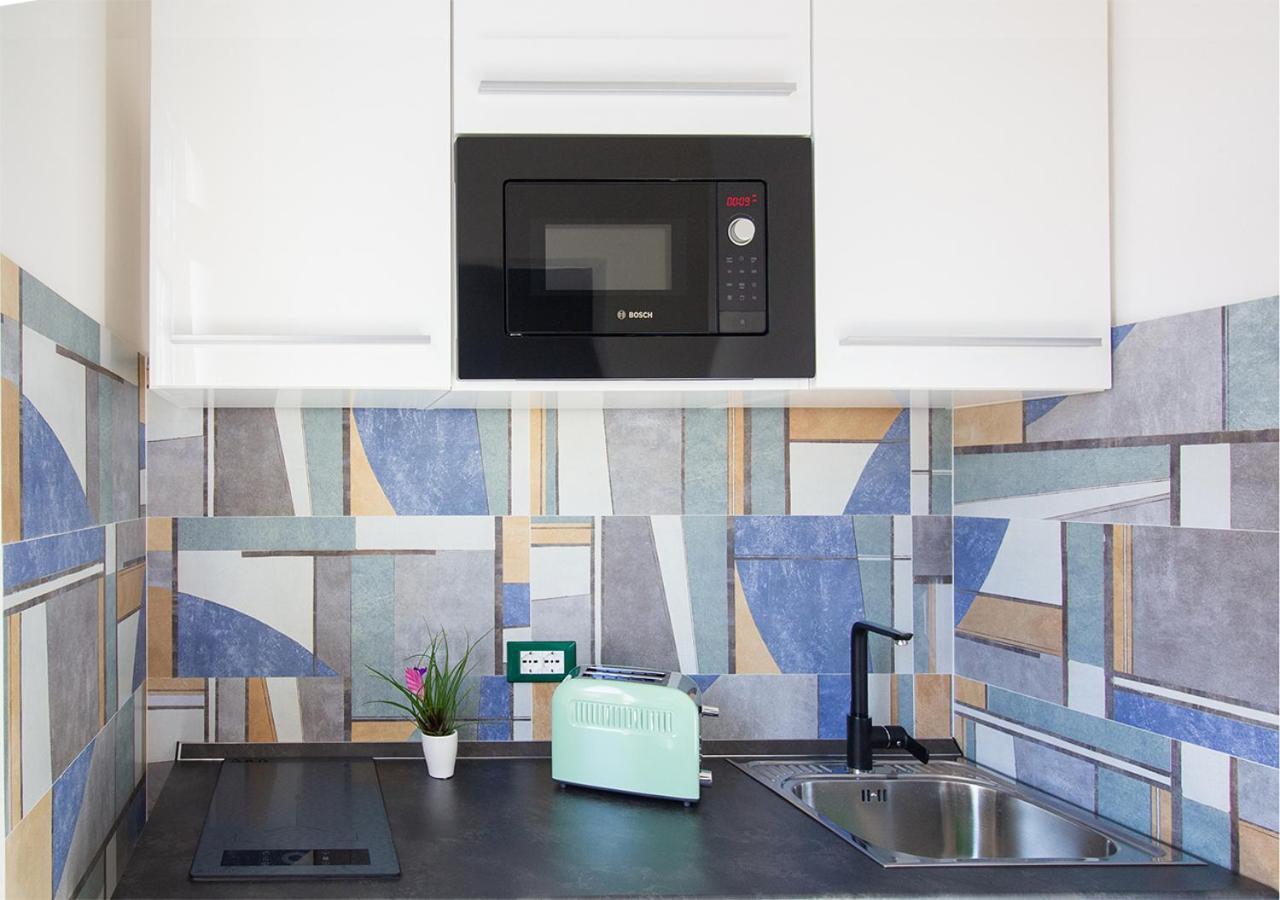 Athena Rooms - Parcheggio Privato โบโลญญา ภายนอก รูปภาพ