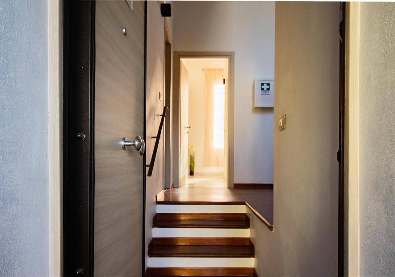 Athena Rooms - Parcheggio Privato โบโลญญา ภายนอก รูปภาพ
